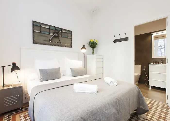 Aspasios Urquinaona Apartman *