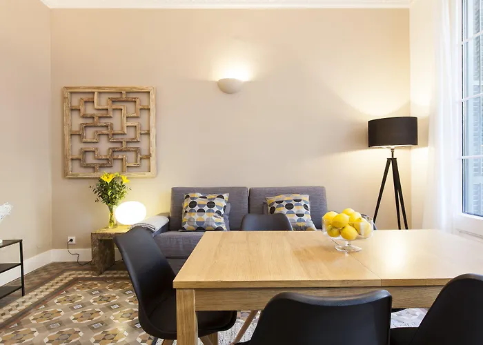 Aspasios Urquinaona Apartman *