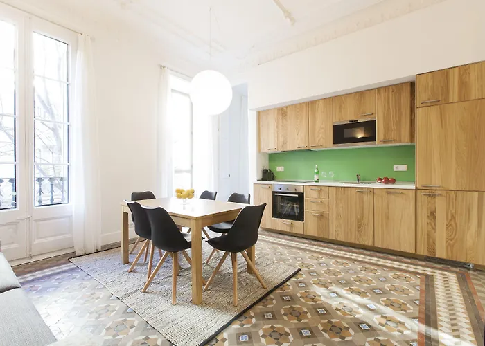 Aspasios Urquinaona Apartman *