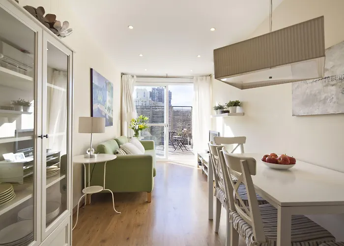 Aspasios Urquinaona Apartman *