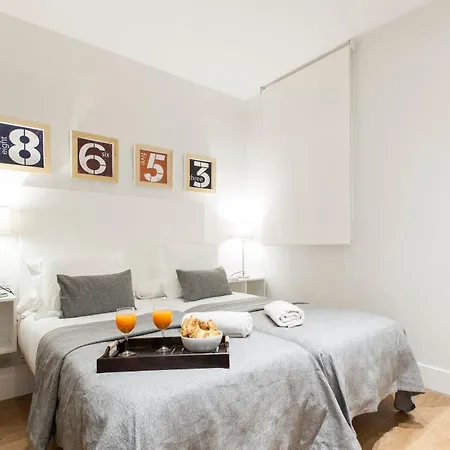 Aspasios Urquinaona Apartment