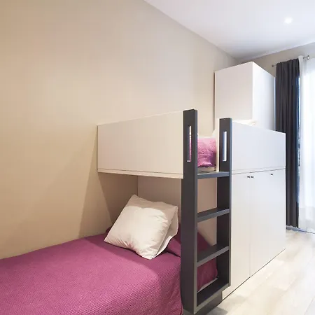 Aspasios Urquinaona Appartement *