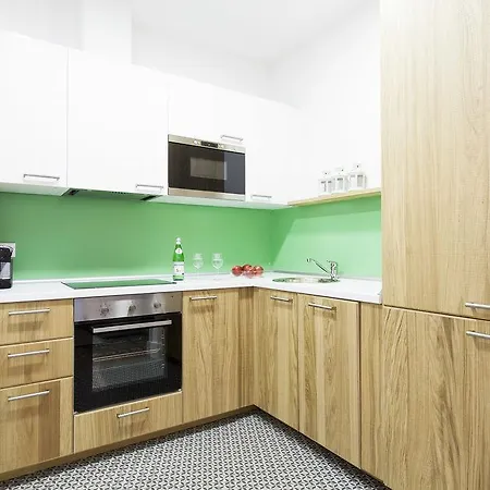 Aspasios Urquinaona Apartment