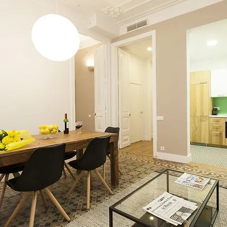 Aspasios Urquinaona Apartment