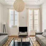 Apartamento Aspasios Urquinaona Design *