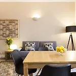 Aspasios Urquinaona Apartmán *